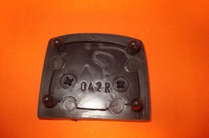 042 R